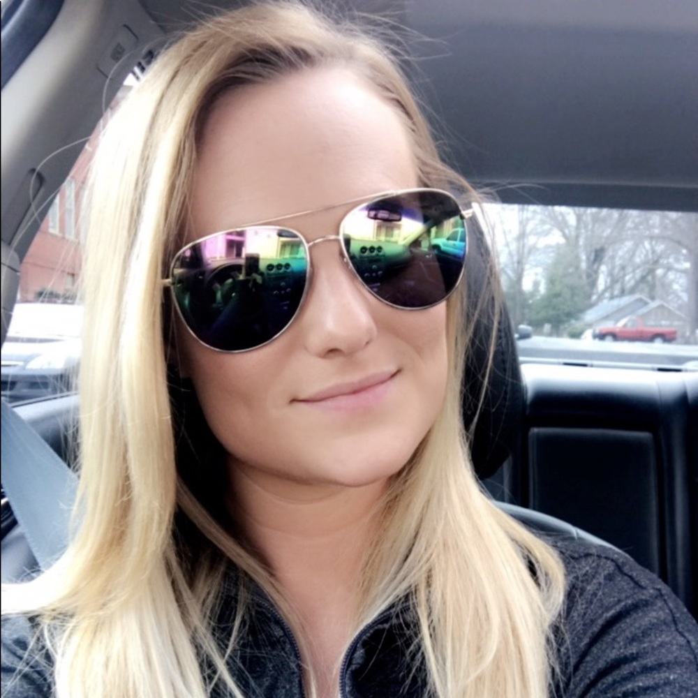 Meet your Posher, Rachel